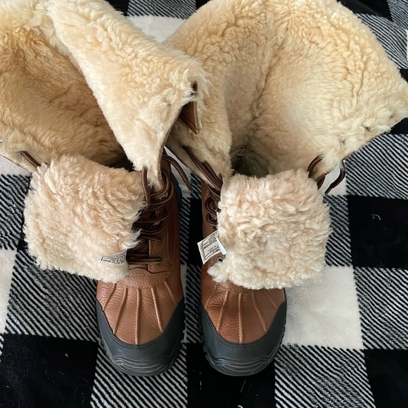 UGG Adirondack II TALL boots 8 - Picture 4 of 14